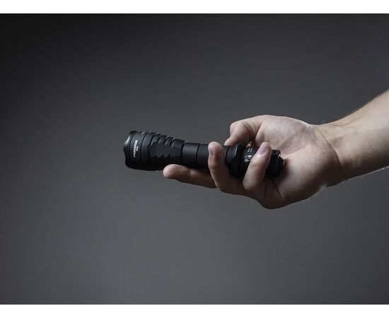 Armytek Predator Pro Magneet USB (warm licht).
